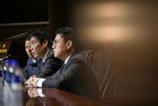 谈及主帅小赫内斯，威尔勒表示：“他100%与斯图加特有认同感，我们想要一起打造一点东西，这很关键，也需要花更长的时间。